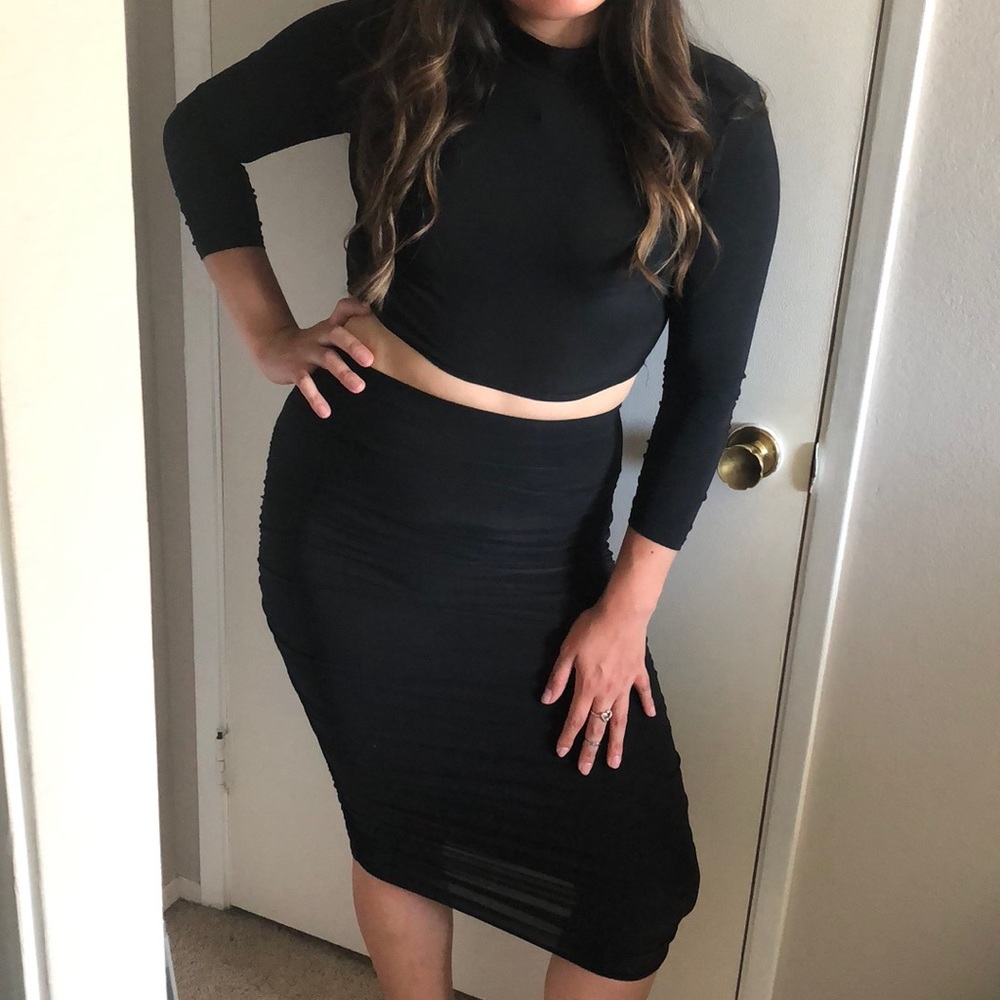 Black Kim Kardashian’s Set